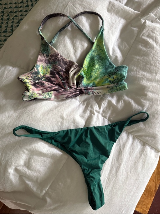 Billabong Other - Billabong Teal Bikini Bottom with colorful Top 👙